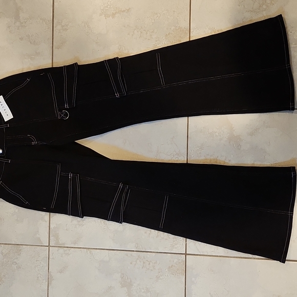 NWT Low Rise Bootcut with Pockets - Picture 3 of 9